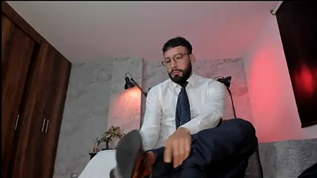 Snapshot of bruno_woods chatting on December 2, 10:53 am bruno woods online show from December 2, 10:53 am