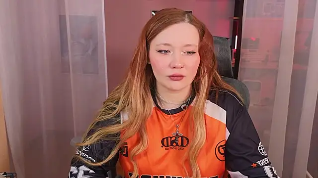 carolina elf online show from February 17, 5:15 am