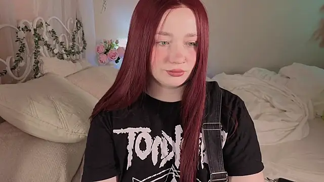 carolina elf online show from May 22, 5:25 am