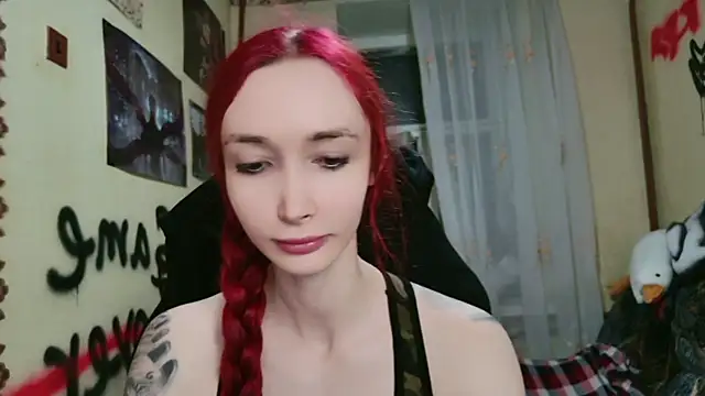 Snapshot of Roxy_Silver chatting on June 11, 7:45 pm Roxy Silver online show from June 11, 7:45 pm