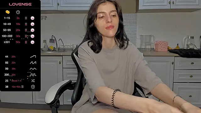 broosnica1 online show from February 1, 10:15 am