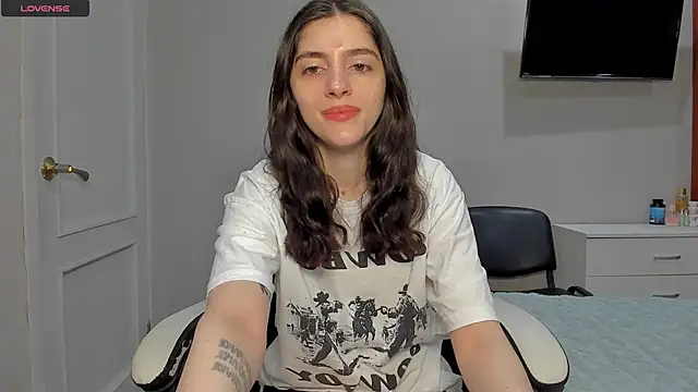 broosnica1 online show from December 17, 7:14 am