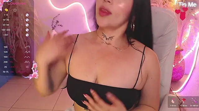 ViolettaHotLatin  online show from June 1, 11:34 am