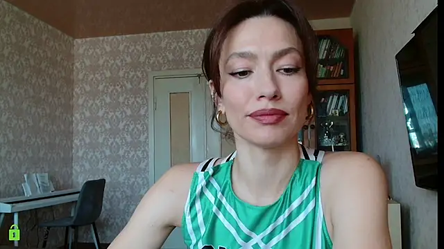 Snapshot of alicia_spicy chatting on July 22, 7:33 am alicia spicy online show from July 22, 7:33 am