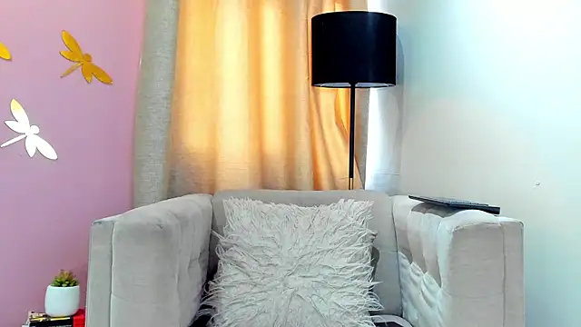  AlejaCruz  online show from March 1, 6:21 pm