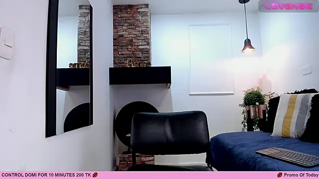  AlejaCruz  online show from March 2, 11:29 am