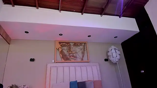  AlejaCruz  online show from April 5, 5:54 pm