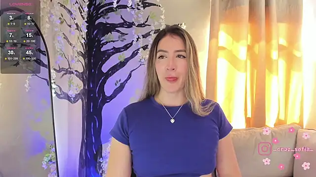 Snapshot of _AlejaCruz_ chatting on May 7, 7:30 pm AlejaCruz online show from May 7, 7:30 pm