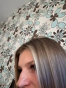 Snapshot of adel_secret chatting on October 23, 9:30 am adel secret online show from October 23, 9:30 am