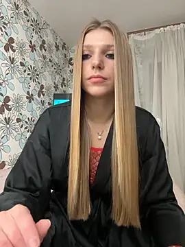 Snapshot of adel_secret chatting on November 1, 8:33 pm adel secret online show from November 1, 8:33 pm