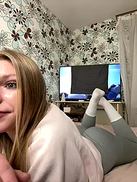 Snapshot of adel_secret chatting on November 11, 8:31 pm adel secret online show from November 11, 8:31 pm