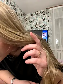 Snapshot of adel_secret chatting on November 19, 8:31 pm adel secret online show from November 19, 8:31 pm