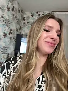 adel secret online show from February 6, 9:18 pm