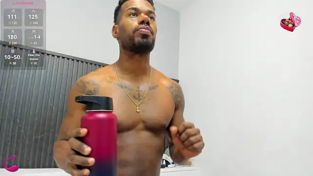 Snapshot of Ganiimedes chatting on February 12, 11:51 pm Ganiimedes online show from February 12, 11:51 pm