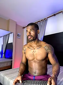 Snapshot of Ganiimedes chatting on October 3, 7:33 pm Ganiimedes online show from October 3, 7:33 pm