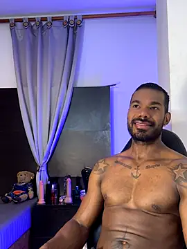 Snapshot of Ganiimedes chatting on October 14, 7:36 pm Ganiimedes online show from October 14, 7:36 pm