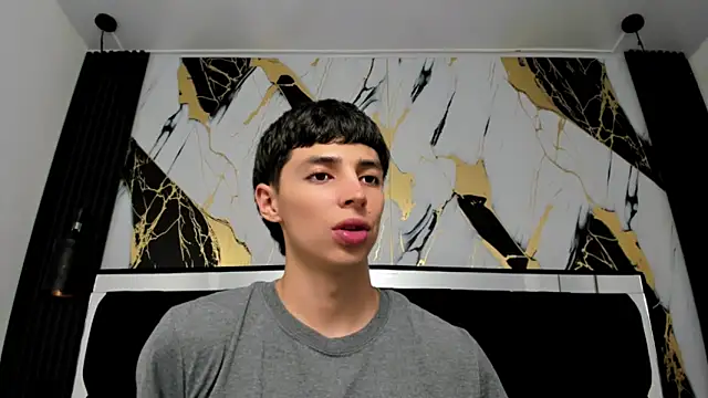 Snapshot of Adam_Clay21 chatting on December 13, 7:53 pm Adam Clay21 online show from December 13, 7:53 pm