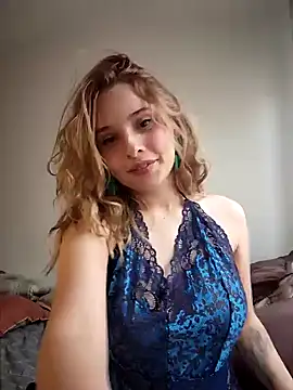 Sophy Bunny online show from December 6, 7:23 pm