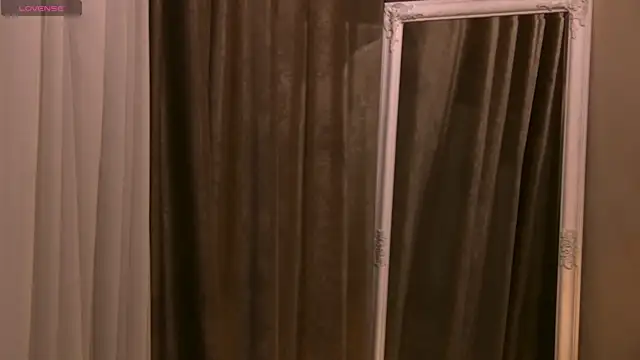 GinaMence online show from February 26, 6:32 pm