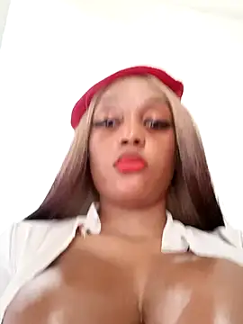 Snapshot of Busty_Bambi chatting on December 14, 9:29 am Busty Bambi online show from December 14, 9:29 am