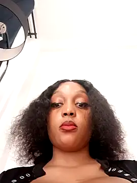 Snapshot of Busty_Bambi chatting on December 22, 10:17 am Busty Bambi online show from December 22, 10:17 am