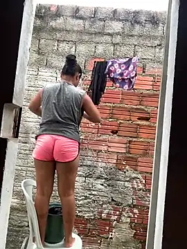 Snapshot of igor24cm5 chatting on February 12, 4:35 pm igor24cm5 online show from February 12, 4:35 pm