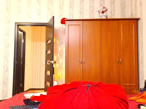 Olvia7985 online show from February 28, 6:32 am