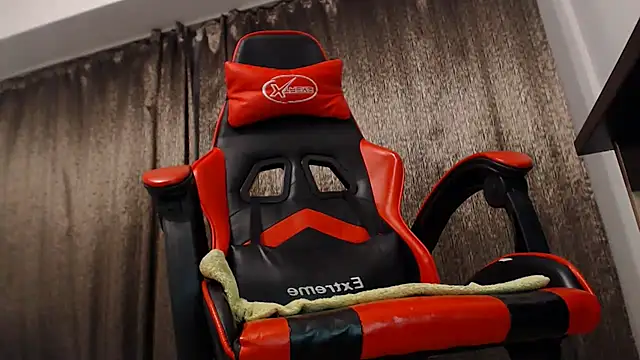 EmmaStward online show from January 30, 9:47 pm