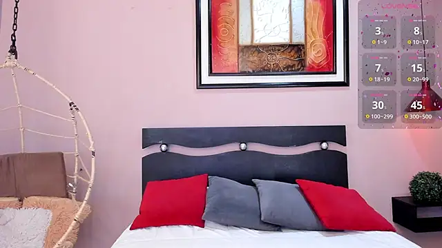  LaraMom  online show from October 12, 6:29 pm