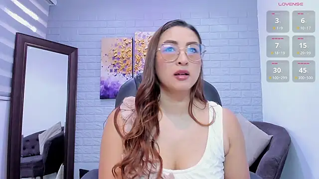  LaraMom  online show from April 12, 5:51 pm