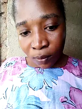 queen boobilicious  online show from December 20, 7:48 am