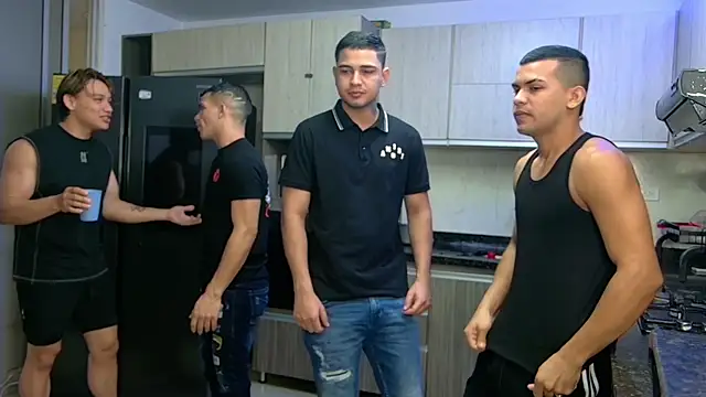 Snapshot of Boysgang_sex chatting on December 22, 11:40 am Boysgang sex online show from December 22, 11:40 am