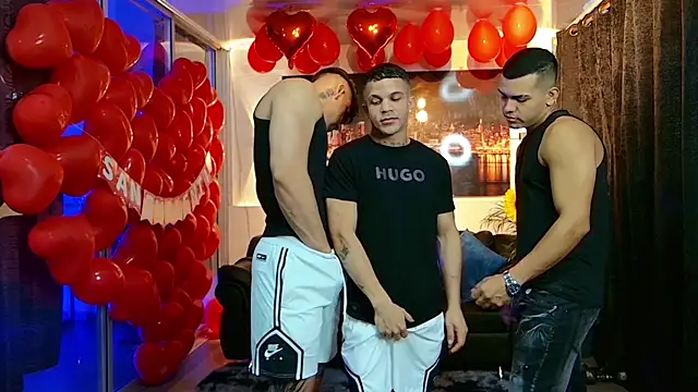 Snapshot of Boysgang_sex chatting on February 12, 11:49 am Boysgang sex online show from February 12, 11:49 am