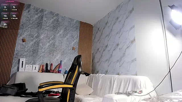 Chica hot dirty online show from February 24, 1:36 am