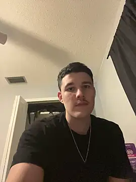 Snapshot of Shaded24 chatting on November 1, 6:37 am Shaded24 online show from November 1, 6:37 am