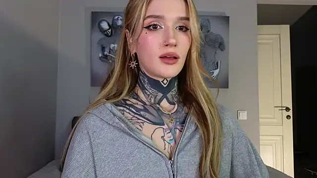 SophieInkk online show from October 8, 11:35 pm