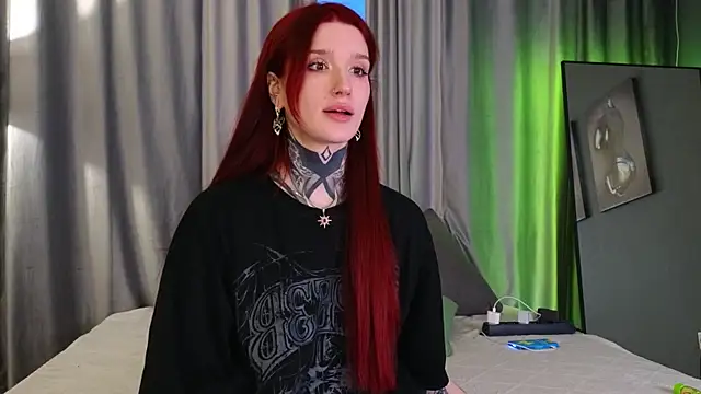 SophieInkk online show from March 30, 2:34 am