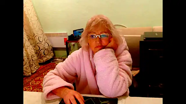 Natali7634 online show from December 22, 11:46 pm