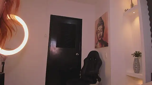 jenaa  online show from February 3, 12:10 pm