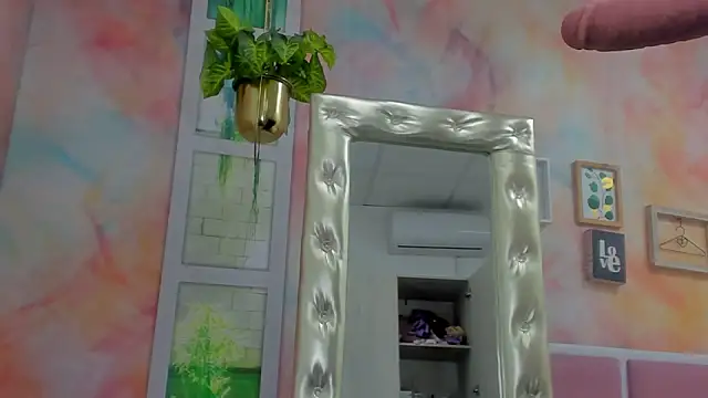 Idiris big online show from March 10, 1:43 pm