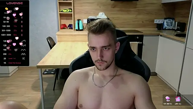 Snapshot of Larstar01 chatting on January 31, 11:45 pm Larstar01 online show from January 31, 11:45 pm