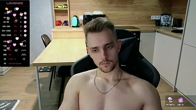 Snapshot of Larstar01 chatting on February 2, 10:28 pm Larstar01 online show from February 2, 10:28 pm