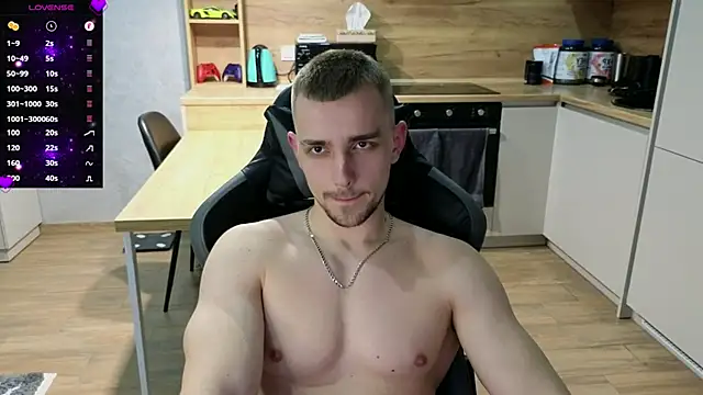 Snapshot of Larstar01 chatting on March 6, 11:31 pm Larstar01 online show from March 6, 11:31 pm