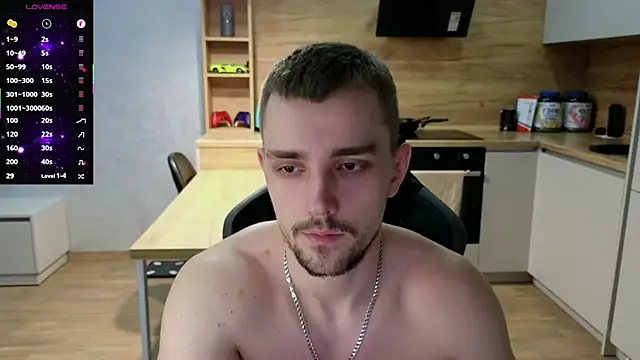 Snapshot of Larstar01 chatting on March 20, 12:30 am Larstar01 online show from March 20, 12:30 am