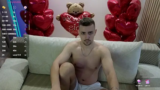 Snapshot of Larstar01 chatting on October 9, 8:51 pm Larstar01 online show from October 9, 8:51 pm