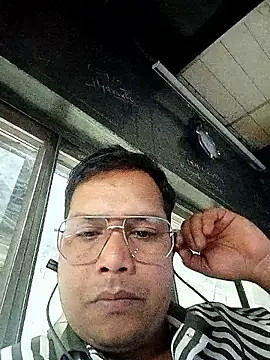 DeepakXxxR86 online show from March 30, 8:21 pm