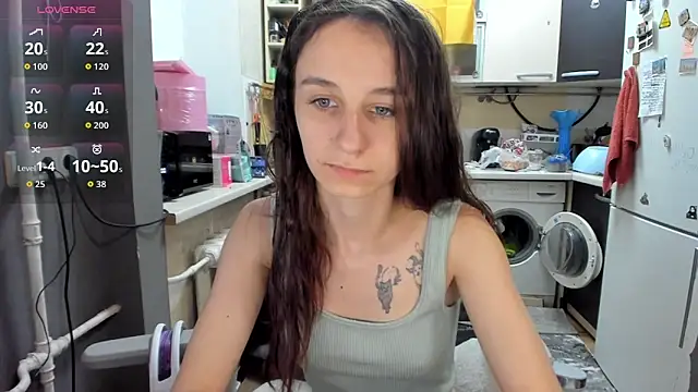 Snapshot of _Nika_Kik chatting on June 19, 4:44 pm Nika Kik online show from June 19, 4:44 pm