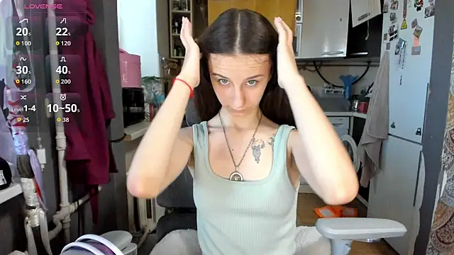 Snapshot of _Nika_Kik chatting on June 21, 3:14 pm Nika Kik online show from June 21, 3:14 pm