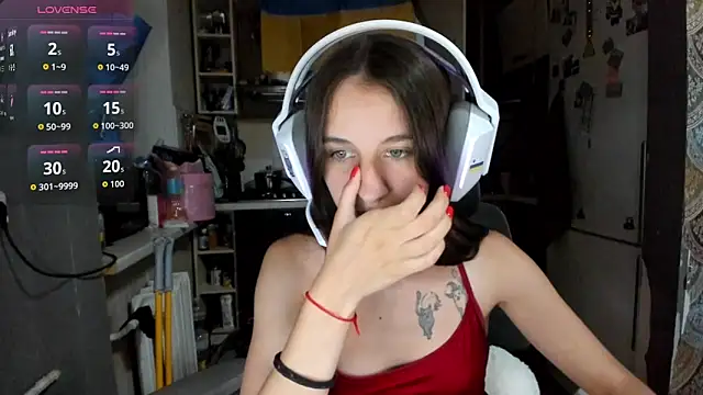 Snapshot of _Nika_Kik chatting on June 28, 6:58 pm Nika Kik online show from June 28, 6:58 pm