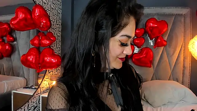 nahomi sweett online show from February 6, 5:09 pm